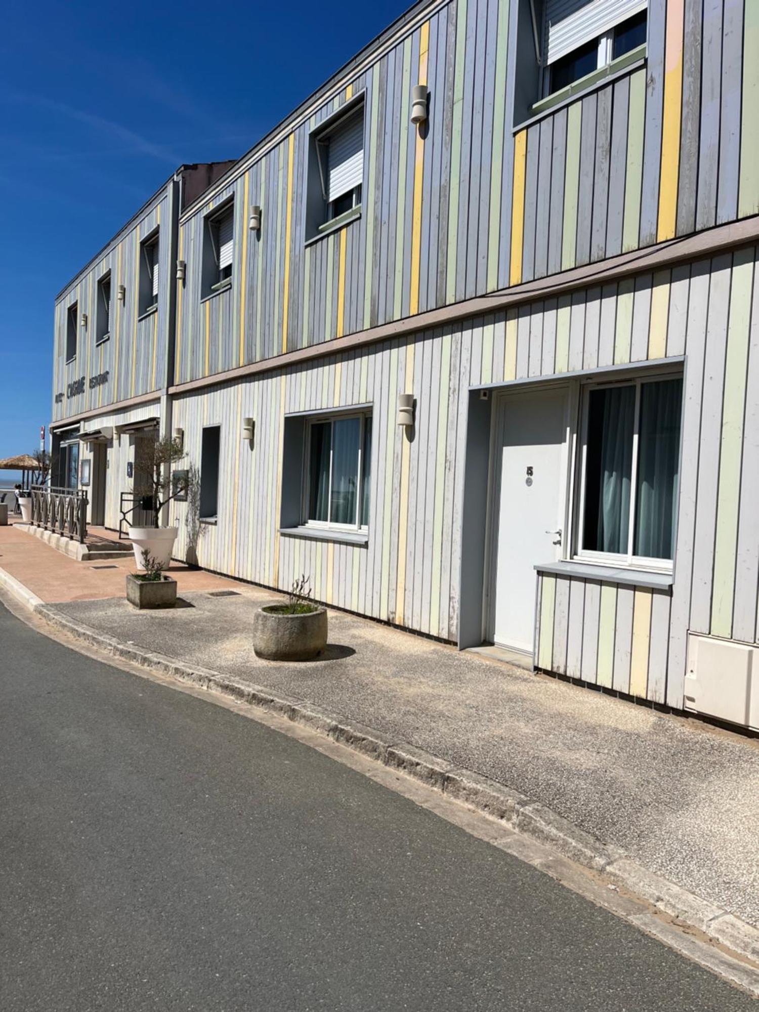 Acadie Saint Victor - Hotel Restaurant - Face Mer - Chatelaillon Plage Exterior photo