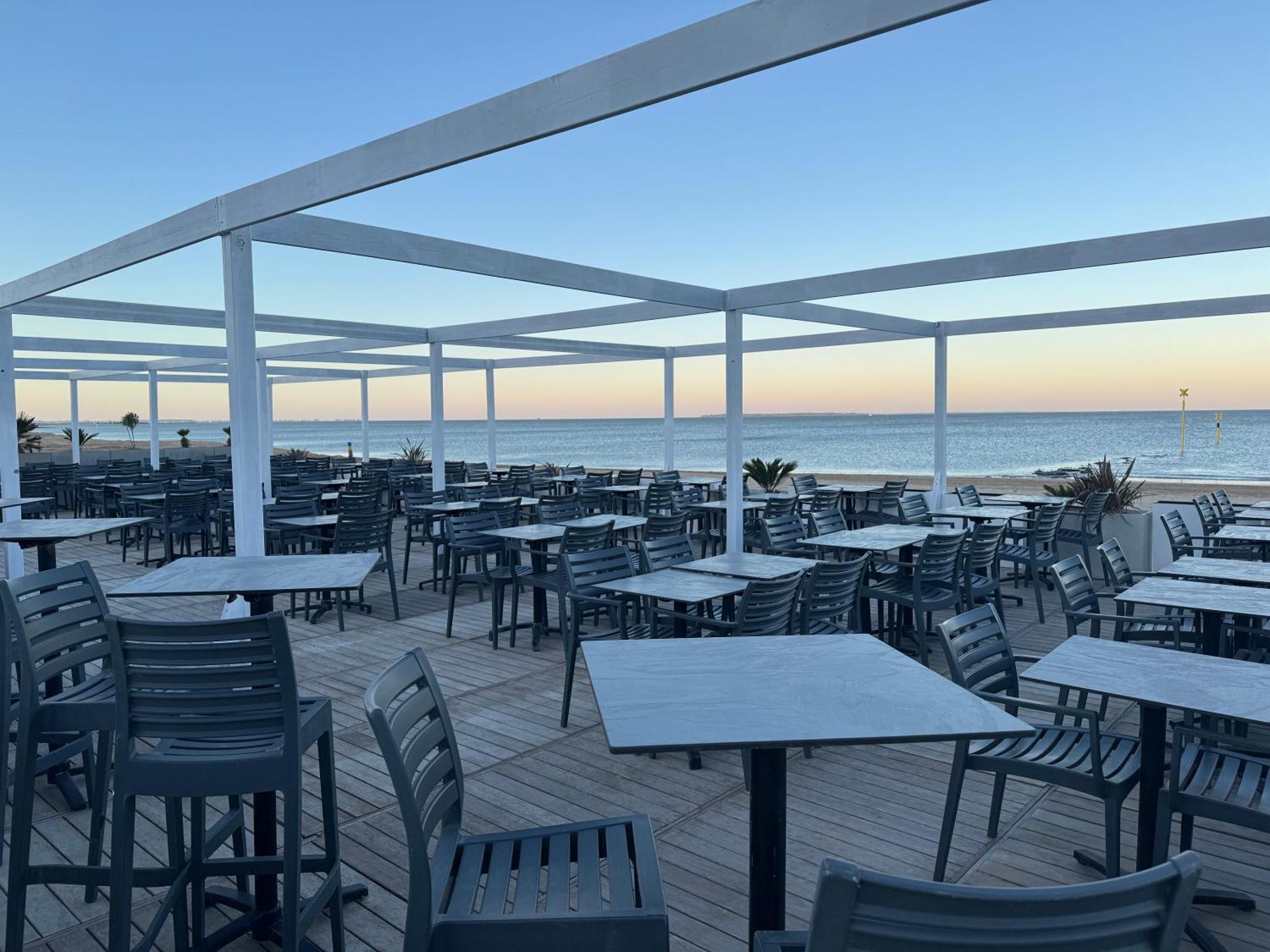 Acadie Saint Victor - Hotel Restaurant - Face Mer - Chatelaillon Plage Exterior photo