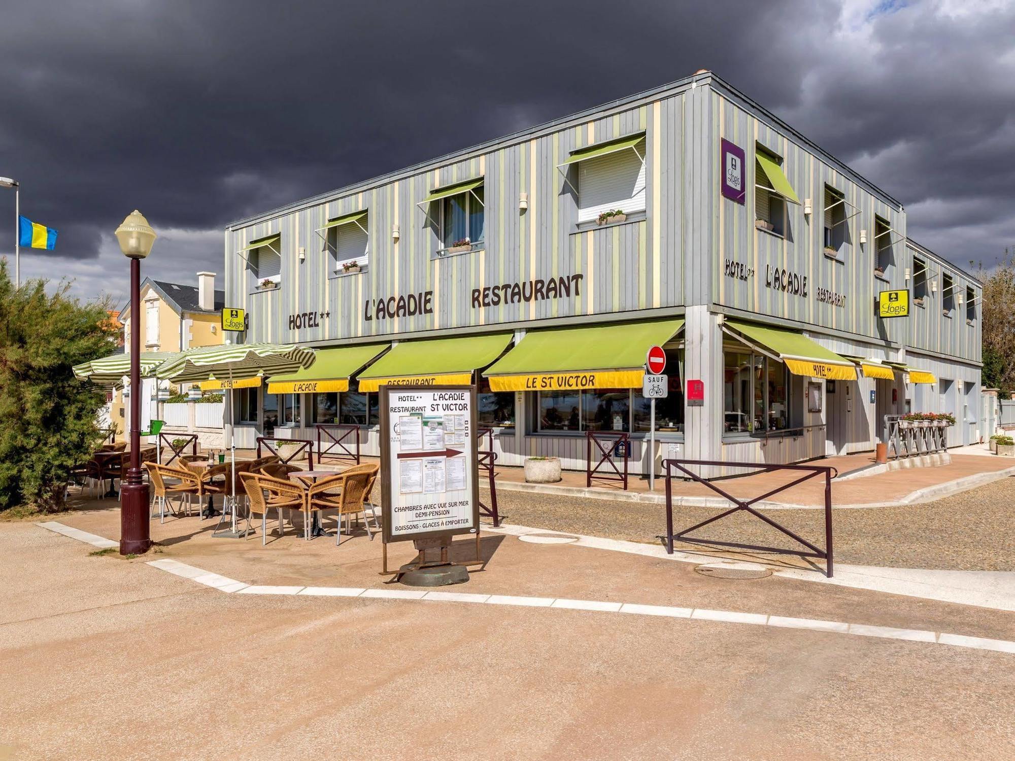 Acadie Saint Victor - Hotel Restaurant - Face Mer - Chatelaillon Plage Exterior photo